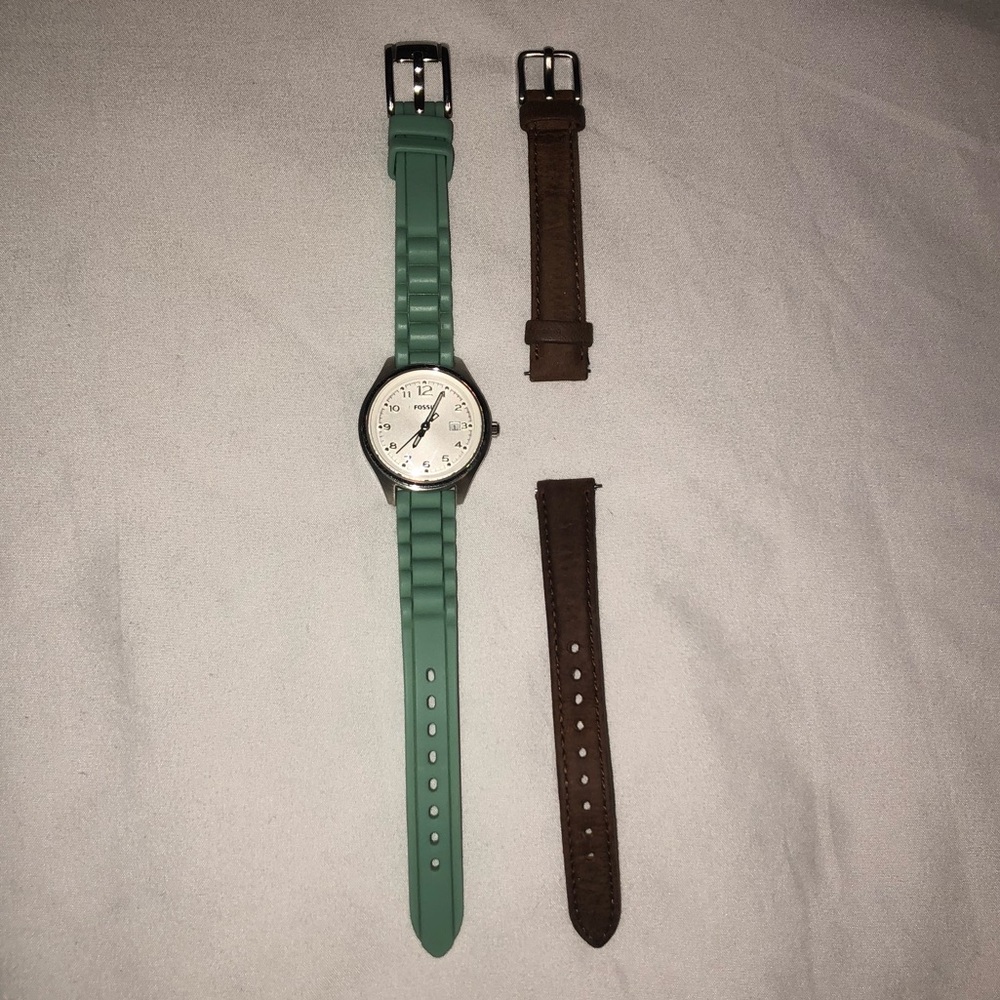 Fossil Watch With Changeable Band - image 1